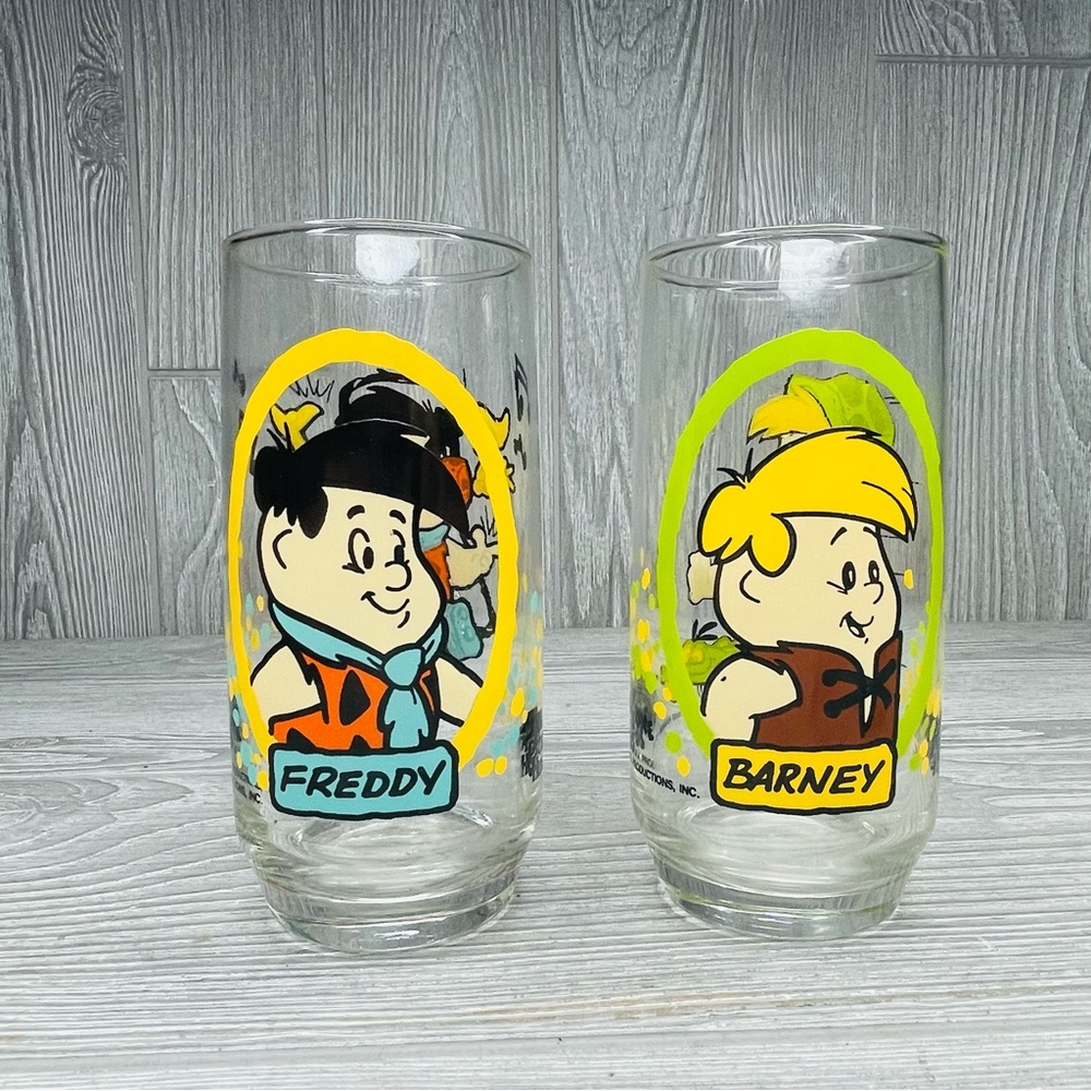 Vintage Pizza Hut 1986 flinstone glass cups Barney & Fred flintstone collectable